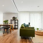 Radiant 2 Bdr Apt With Balcony In Luxury Building