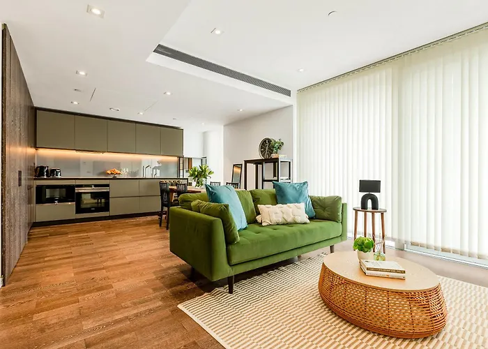 Radiant 2 Bdr Apt With Balcony In Luxury Building
